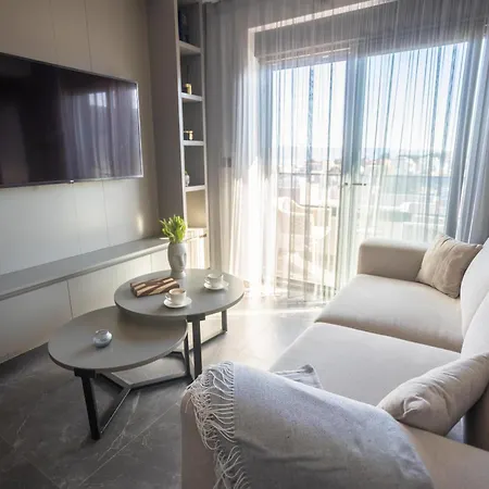D&n Apartment *